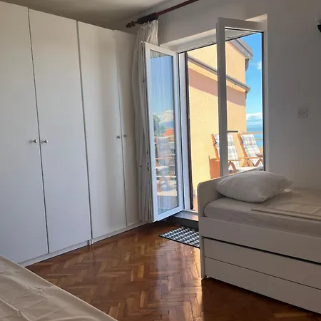 Falcon Apartment *